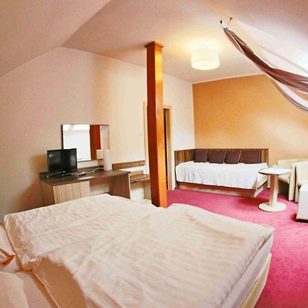 Hotel Koruna Karlštejn Εξωτερικό φωτογραφία