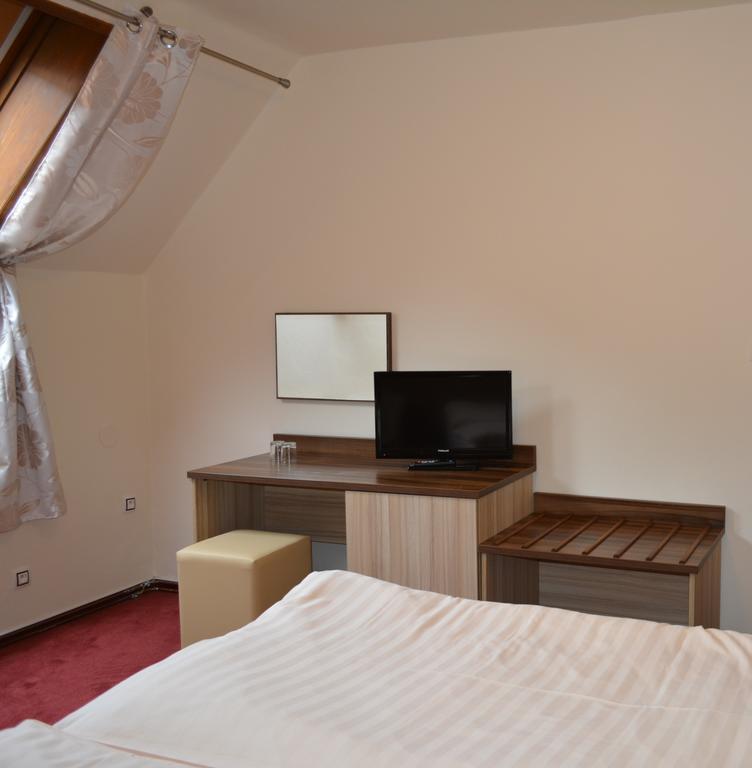 Hotel Koruna Karlštejn Δωμάτιο φωτογραφία