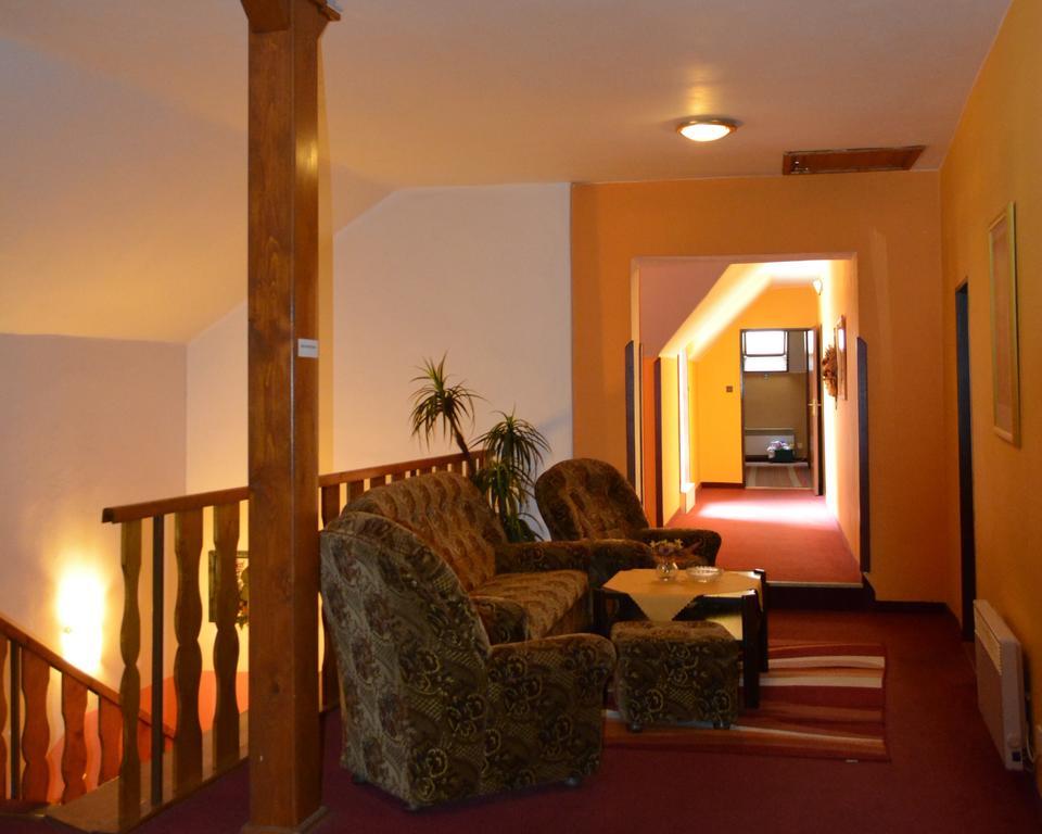 Hotel Koruna Karlštejn Εξωτερικό φωτογραφία