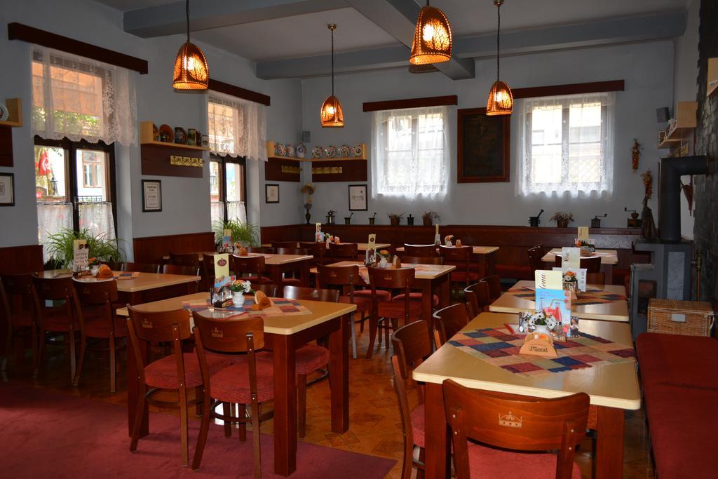 Hotel Koruna Karlštejn Εξωτερικό φωτογραφία