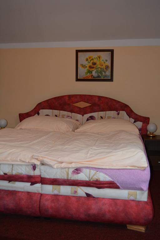 Hotel Koruna Karlštejn Δωμάτιο φωτογραφία