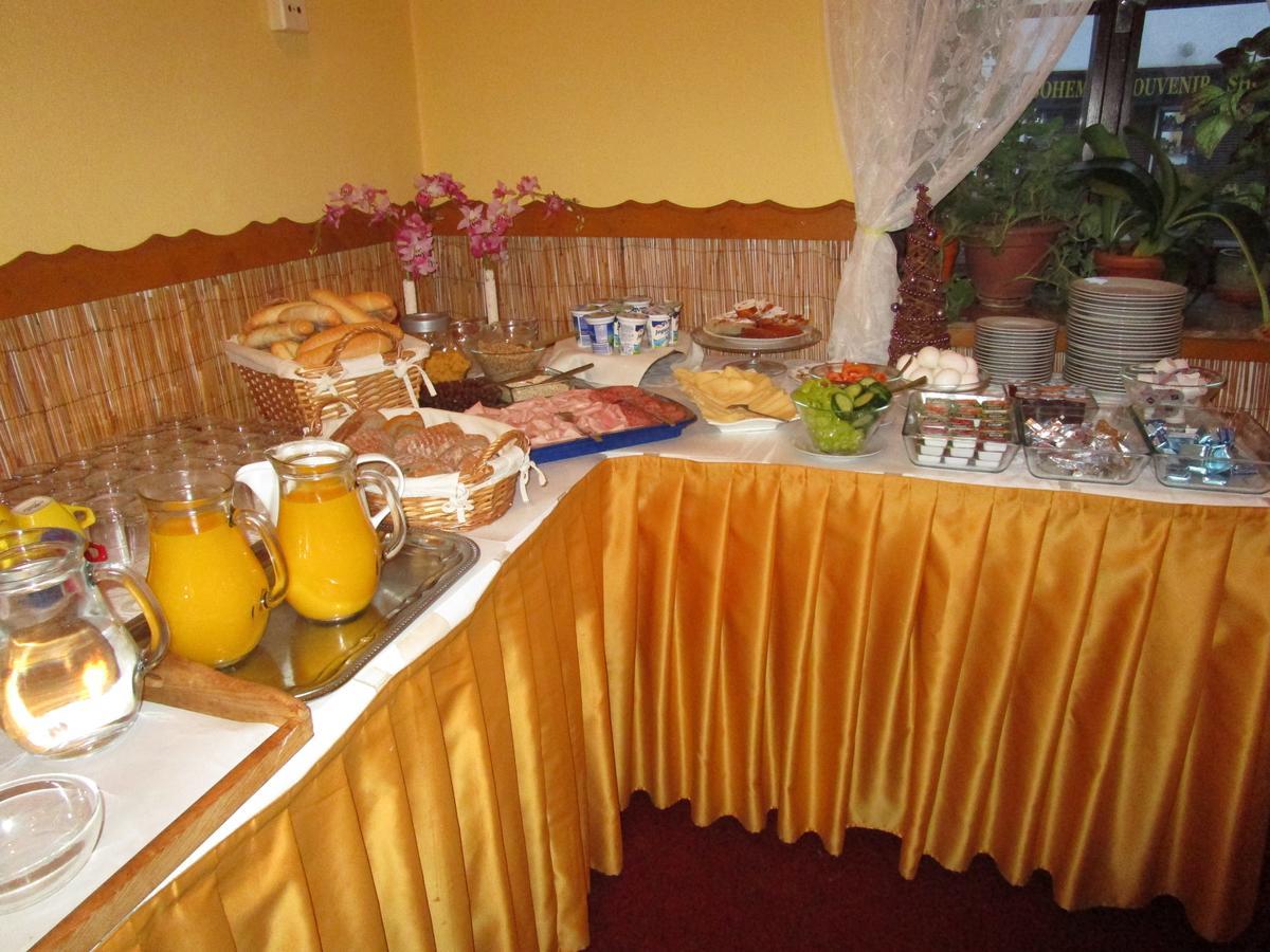 Hotel Koruna Karlštejn Εξωτερικό φωτογραφία